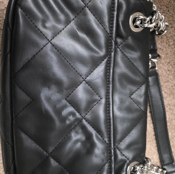 Marc Jacobs Black Quilted Shoulder Bag with Silver Chain - Picture 6 of 8